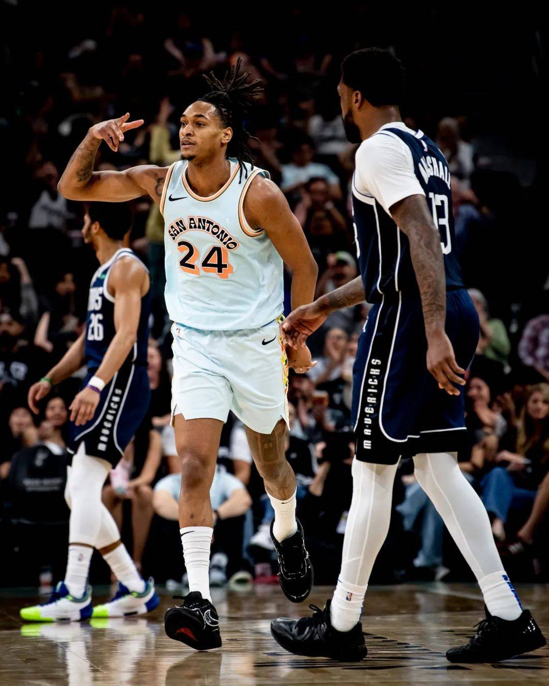 独行侠横扫尼克斯,福克斯绝境逆转的简单介绍 独行侠横扫尼克斯,福克斯绝境逆转的简单介绍