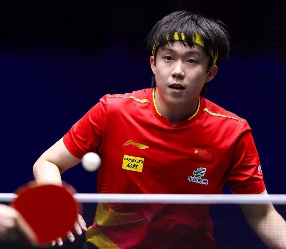 英国乒乓球队鏖战中国乒乓球队,王皓三分雨点燃全场 英国乒乓球队鏖战中国乒乓球队,王皓三分雨点燃全场