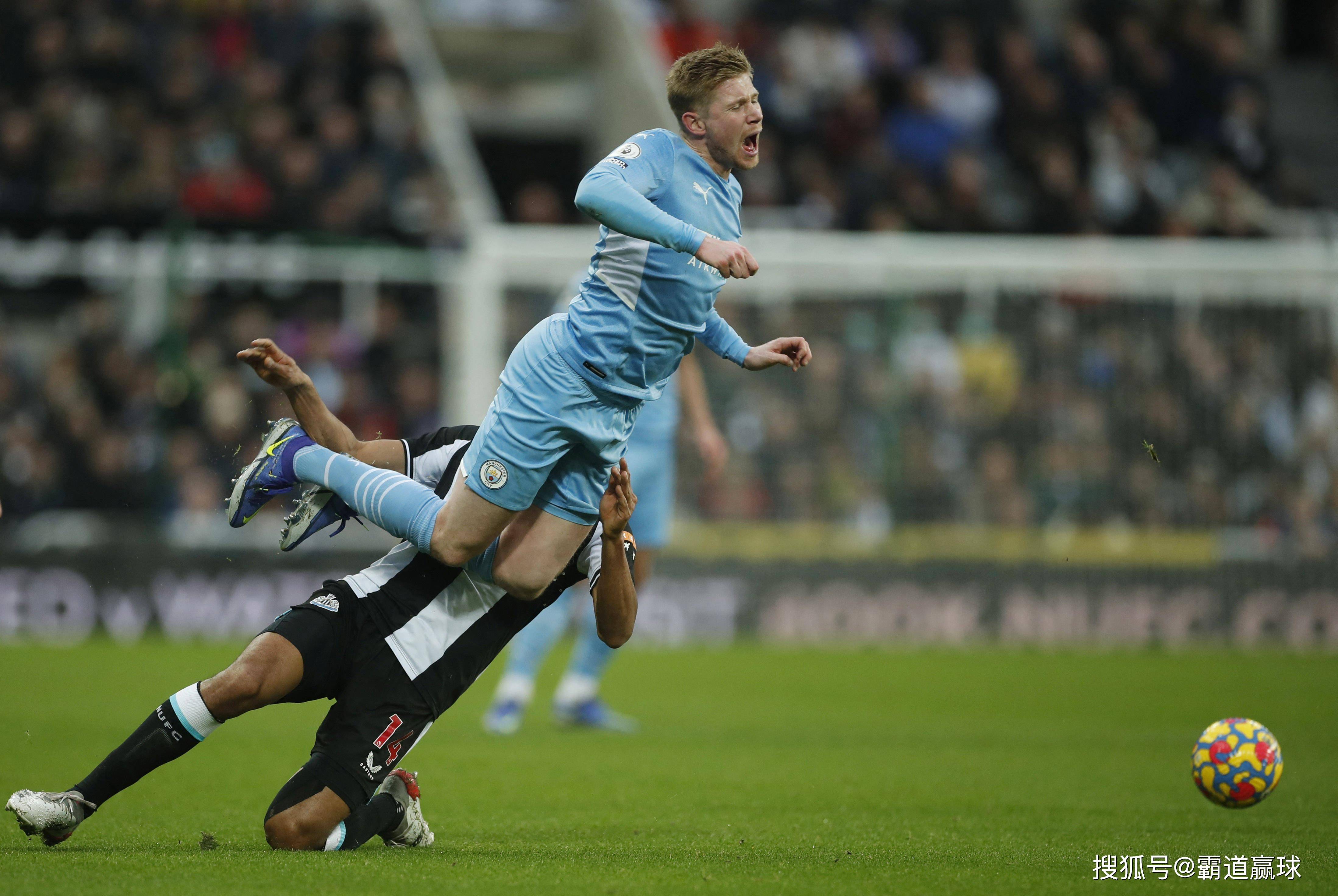 英超迎来宿敌之战，恩怨再续