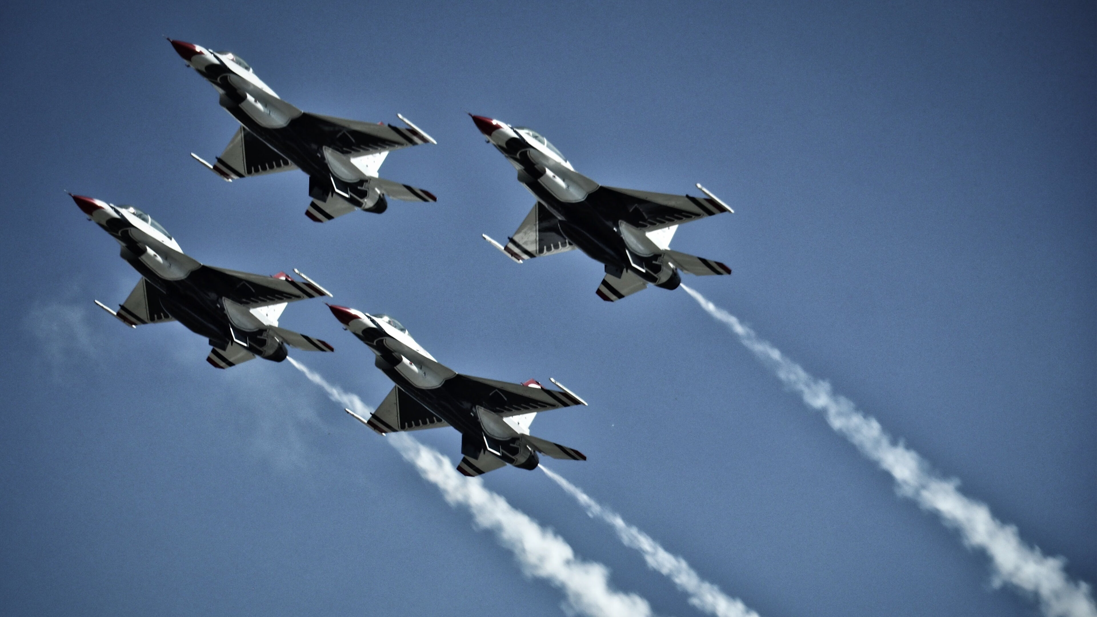 冰与火的对决,阿克熔岩般的撕裂与葡萄牙的得分风暴