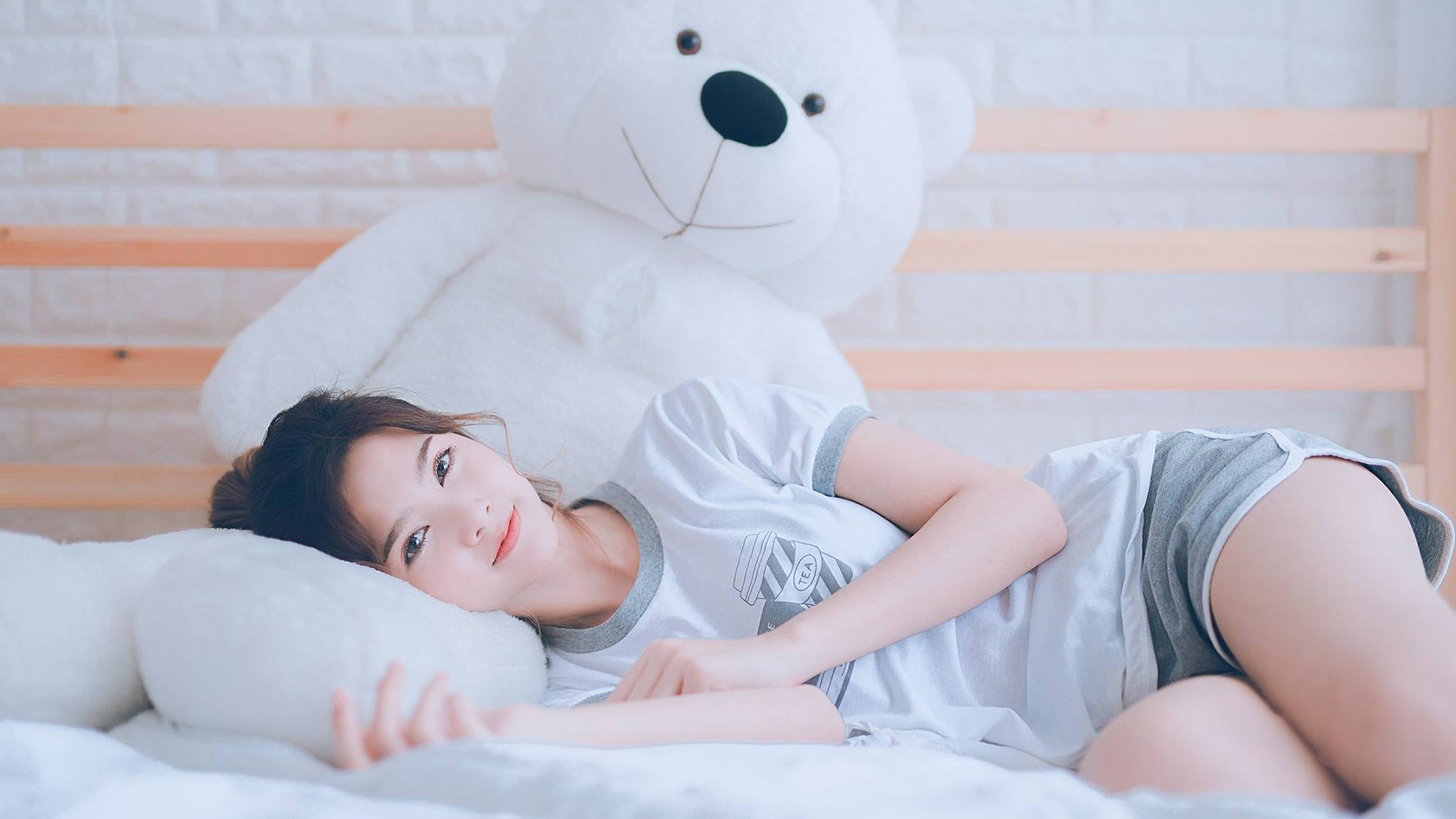 冰火双极，从雷克雅未克冷锋到曼彻斯特烈焰—足球世界的冰与火之歌