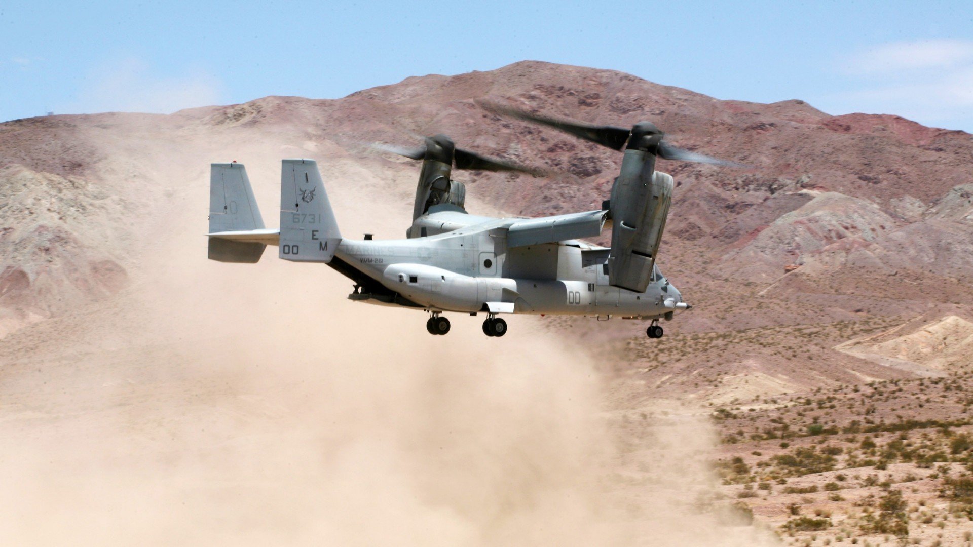 大帝禁区扬威，恩比德攻防统治助雄鹿轻取马刺